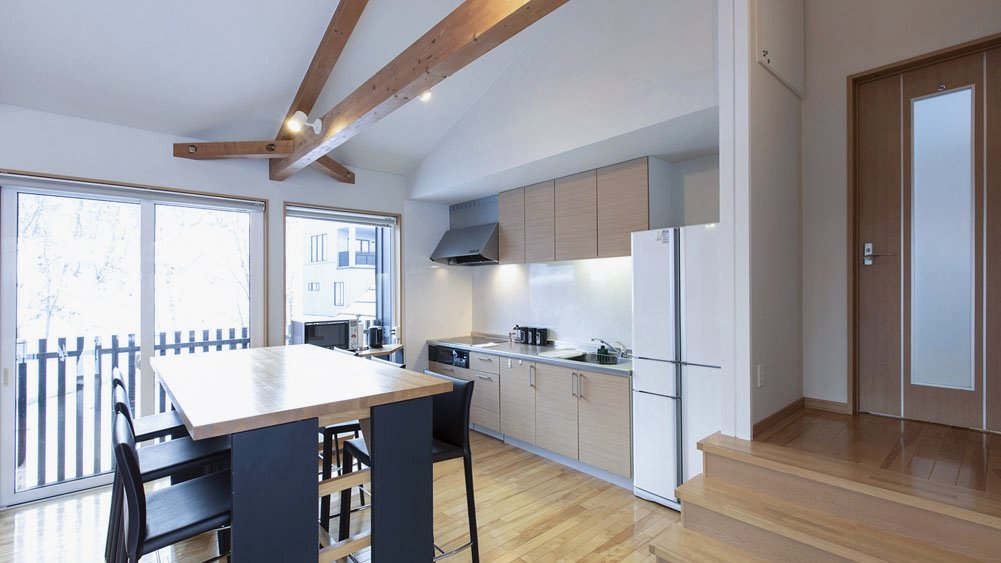 Casi67 East - Kitchen and dining area design
